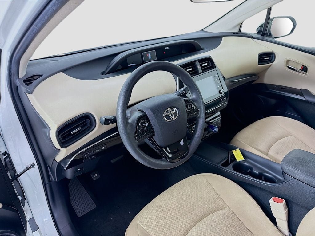 Used 2020 Blizzard Pearl Toyota LE image 9