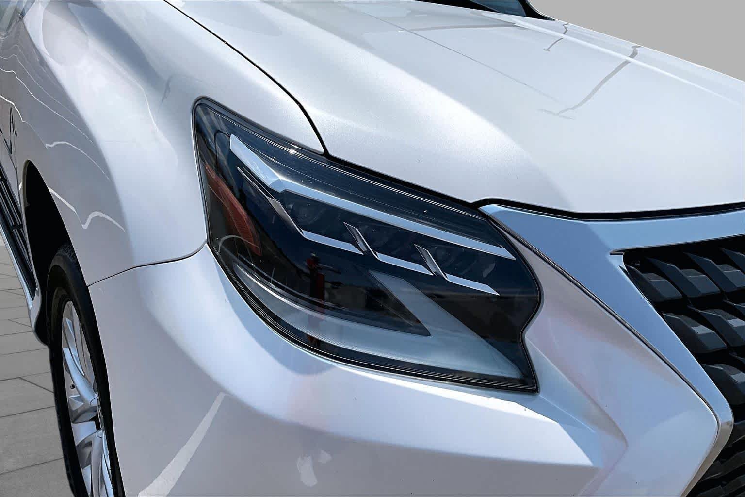 Used 2023 Eminent White Pearl Lexus Premium image 27