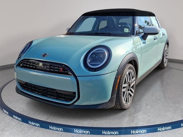 2026 MINI Hardtop Cooper S Signature's photo