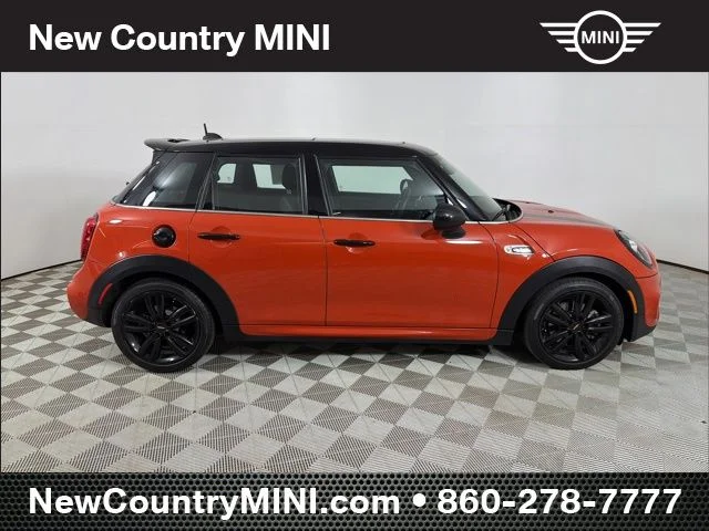 Used 2019 Orange MINI  image 8