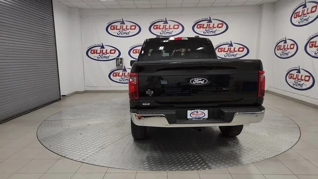 New 2026 Agate Black Metallic Ford XLT image 11