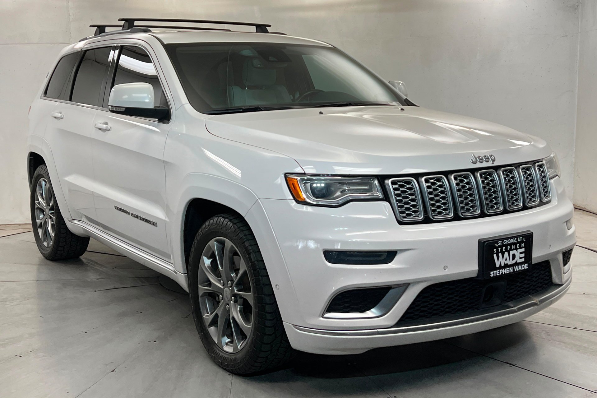 Used 2021 Ivory 3-Coat Jeep Summit image 8