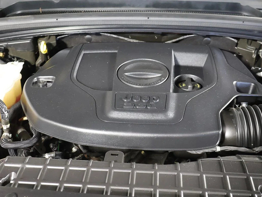 Used 2023 Black Jeep Summit image 21