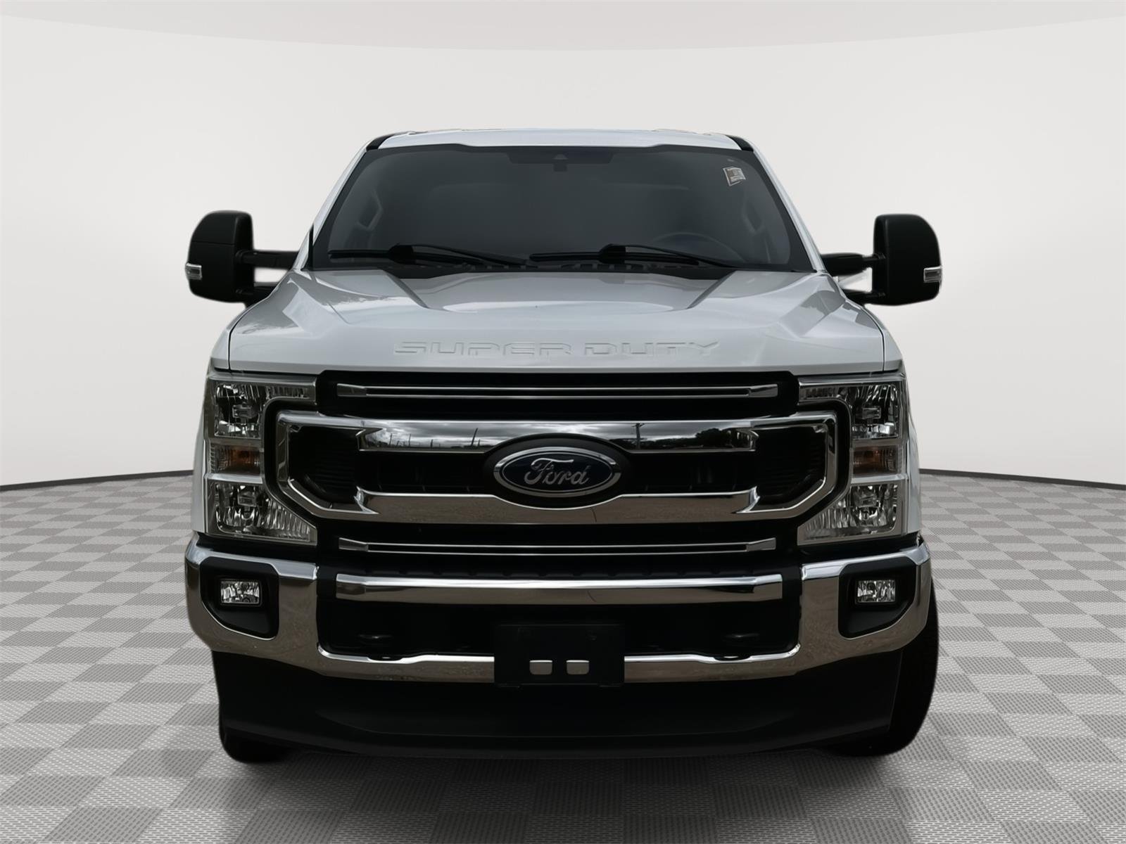 Used 2022 Oxford White Ford XLT image 2