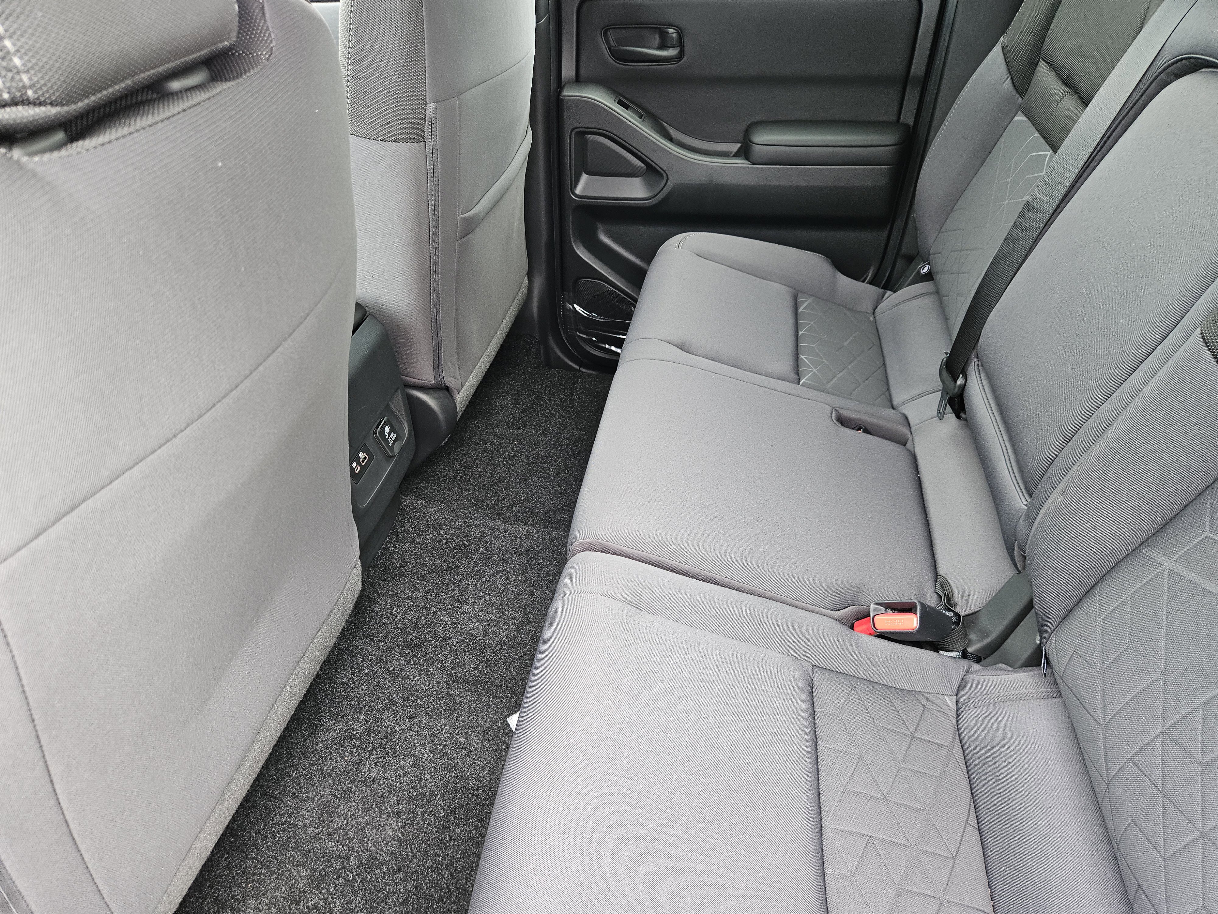 New 2026 Glacier White Nissan Crew Cab SV image 28