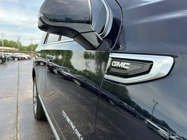 Used 2021 Blue GMC Denali image 19