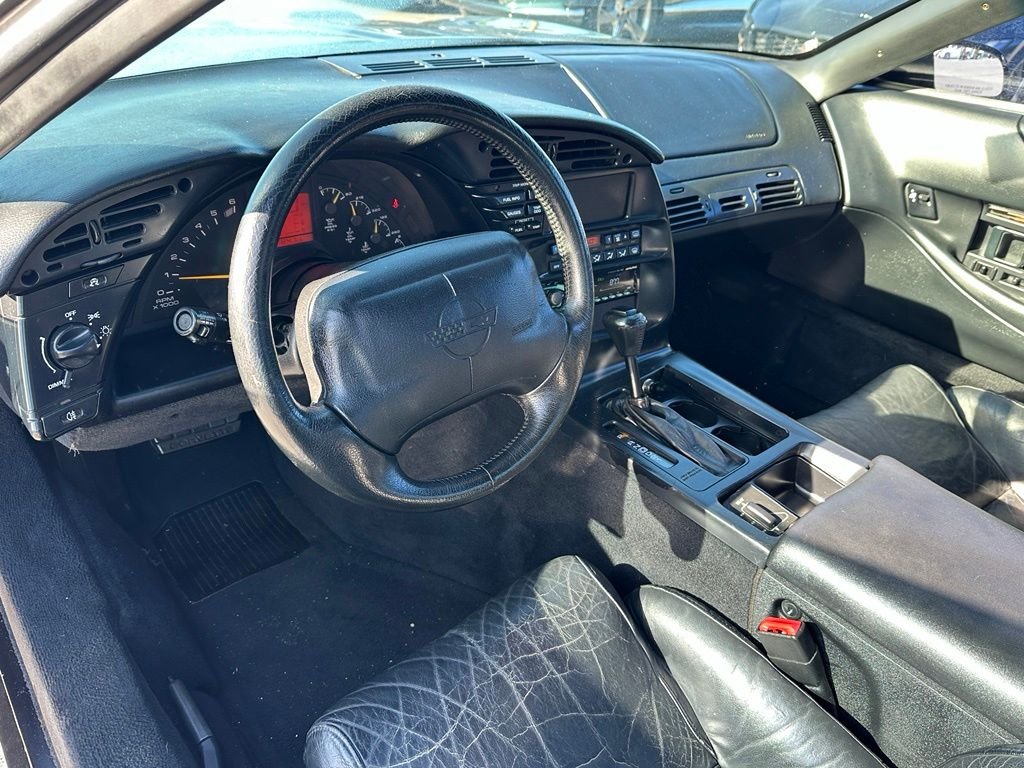 Used 1995  Chevrolet Base image 28