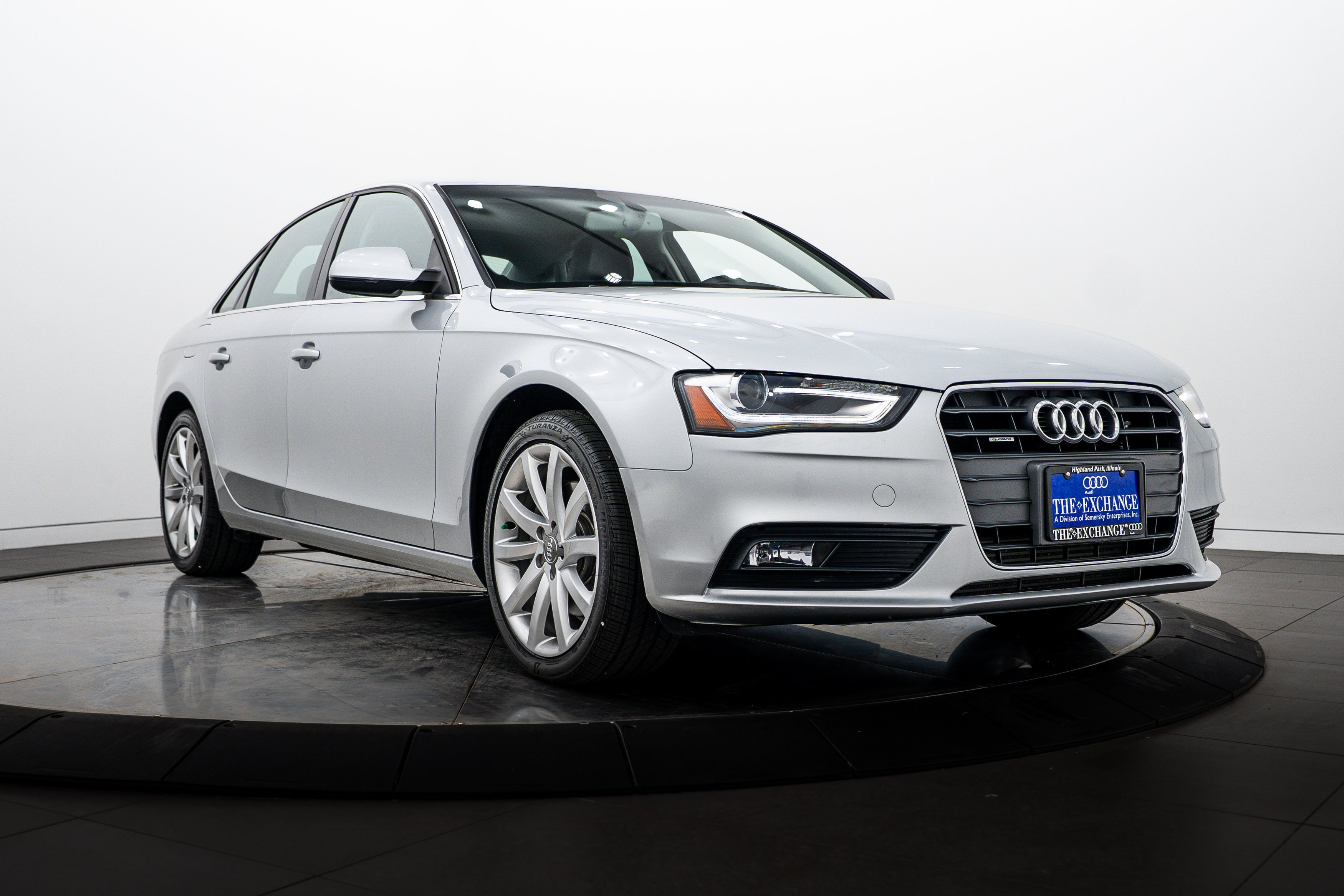 2013 Audi A4 2.0T quattro tiptronic Premium's photo