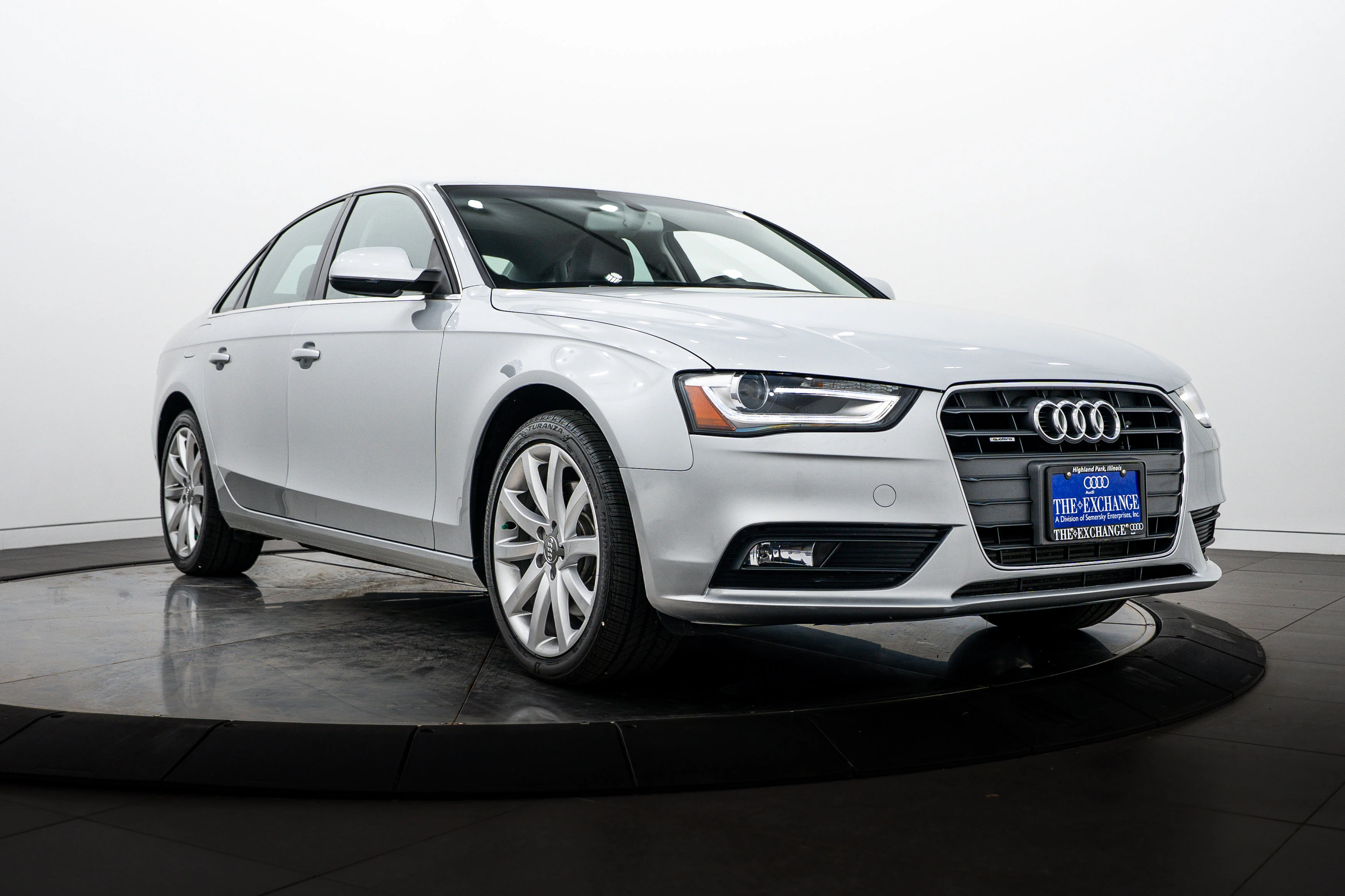 2013 Audi A4 2.0T quattro tiptronic Premium's photo