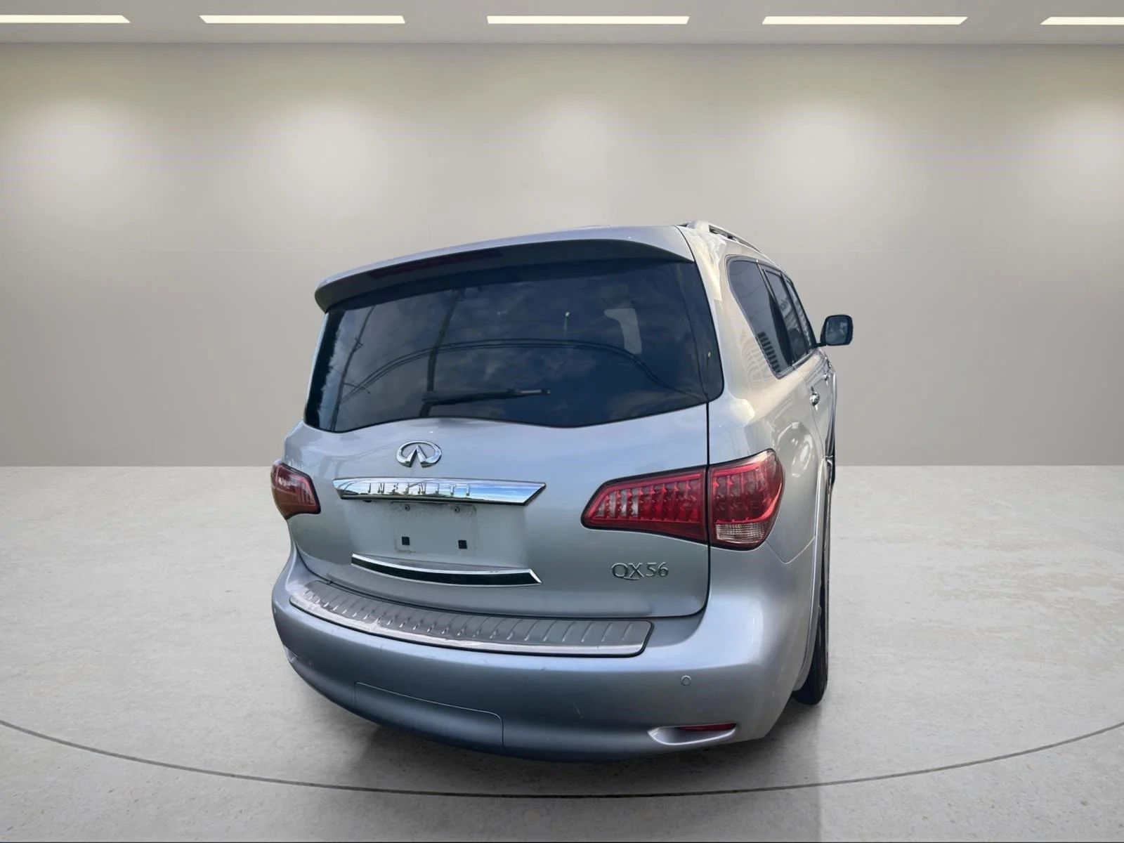 Used 2011 Liquid Platinum INFINITI 8-passenger image 18