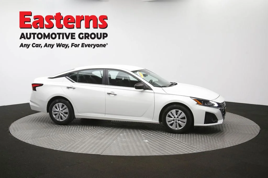 Used 2024 White Nissan 2.5 S image 45