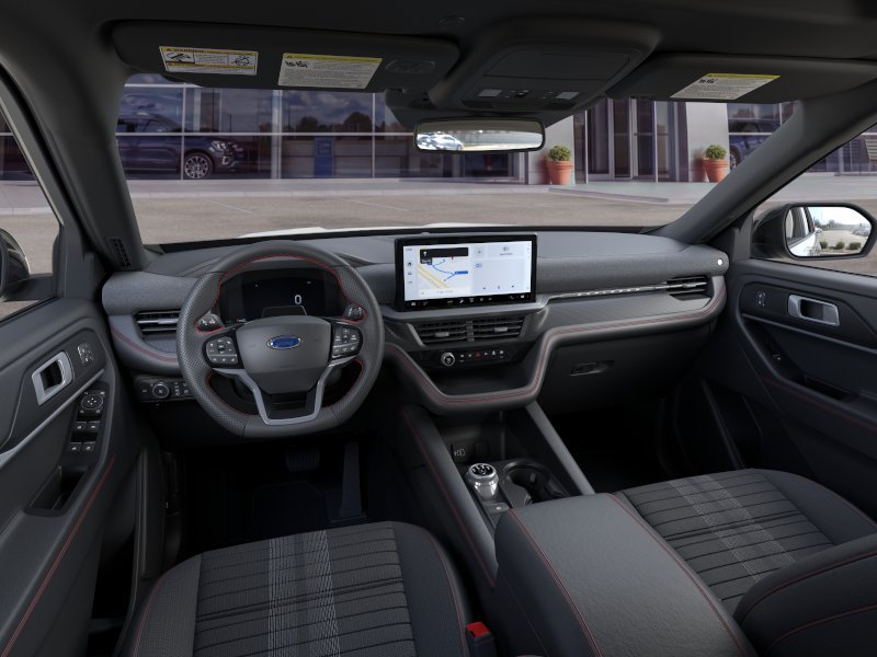 New 2026 Star White Metallic Tri-Coat Ford ST-Line image 31