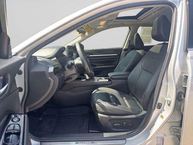 Used 2023 Brilliant Silver Metallic Nissan 2.5 SL image 10