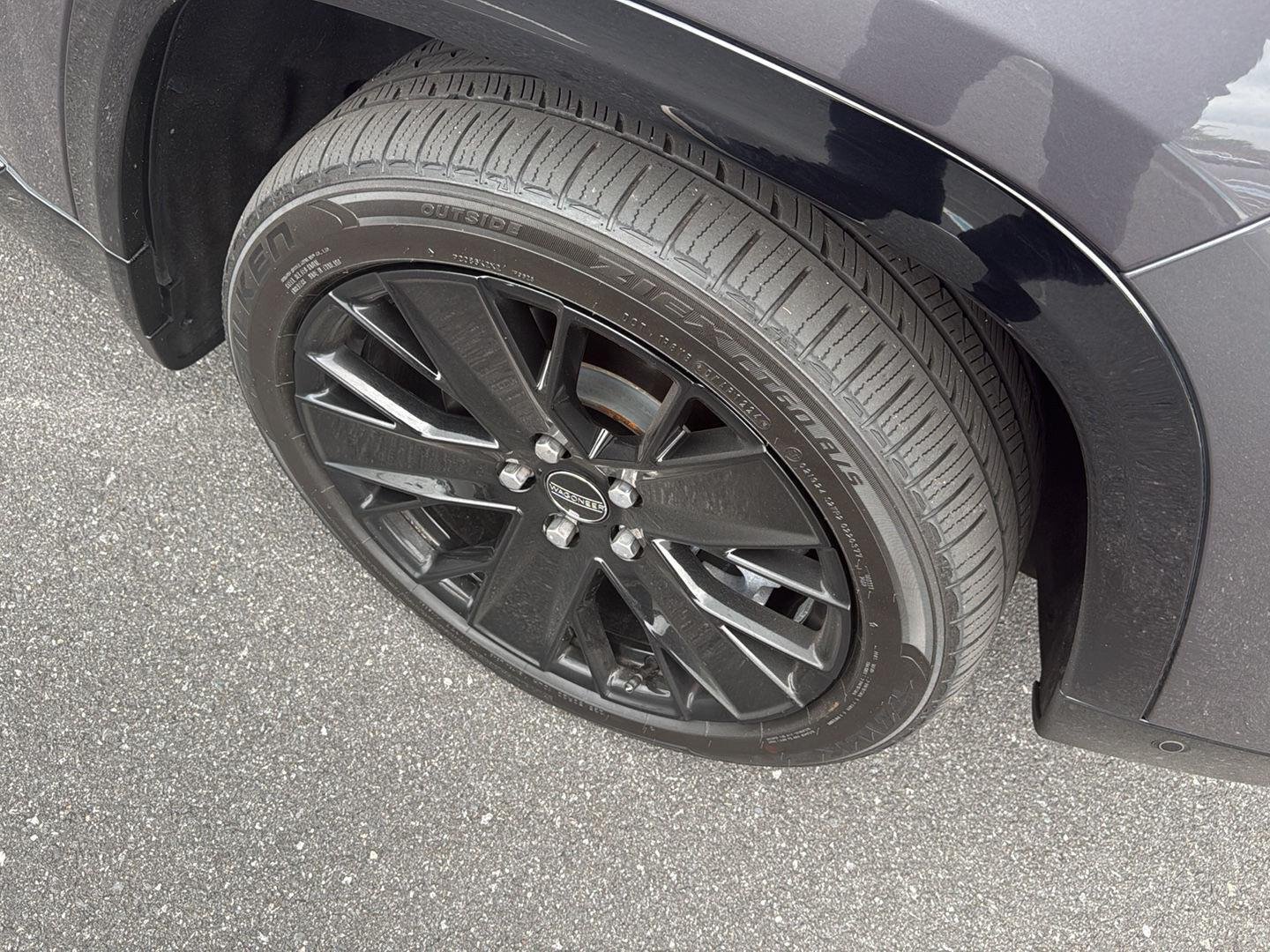 Used 2024 Baltic Gray Metallic Clearcoat Jeep Launch Edition image 13