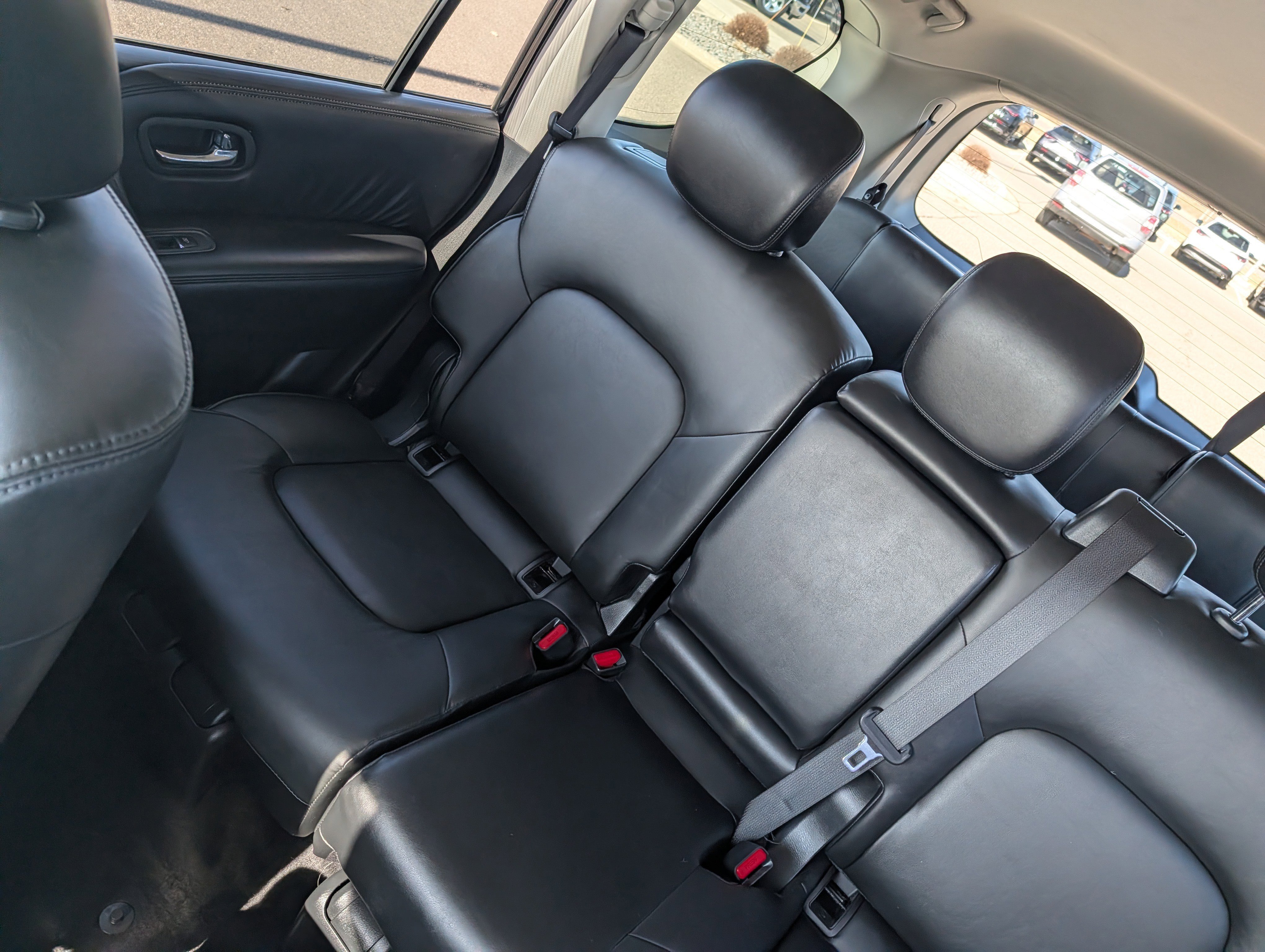 2021 Nissan Armada SV - Photo 12