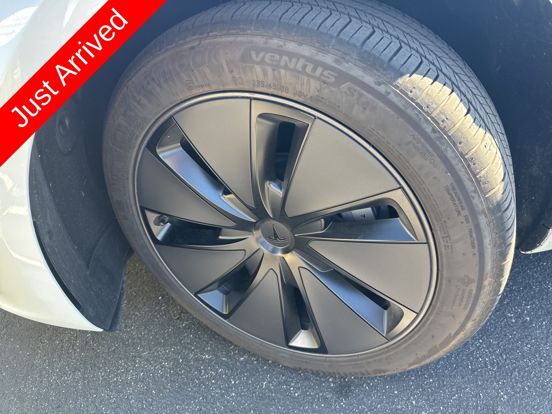 2025 Tesla Model 3 Long Range photo 2