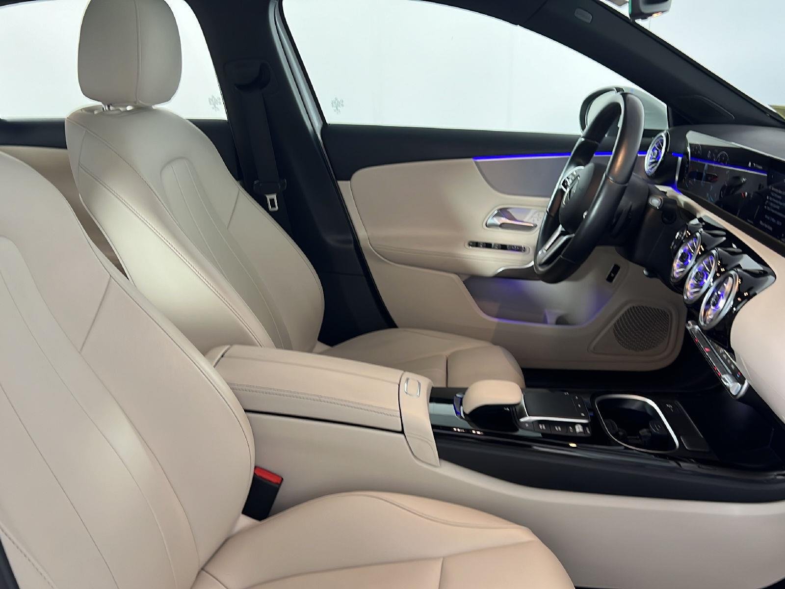 Used 2022 Digital White Metallic Mercedes-Benz A 220 image 18
