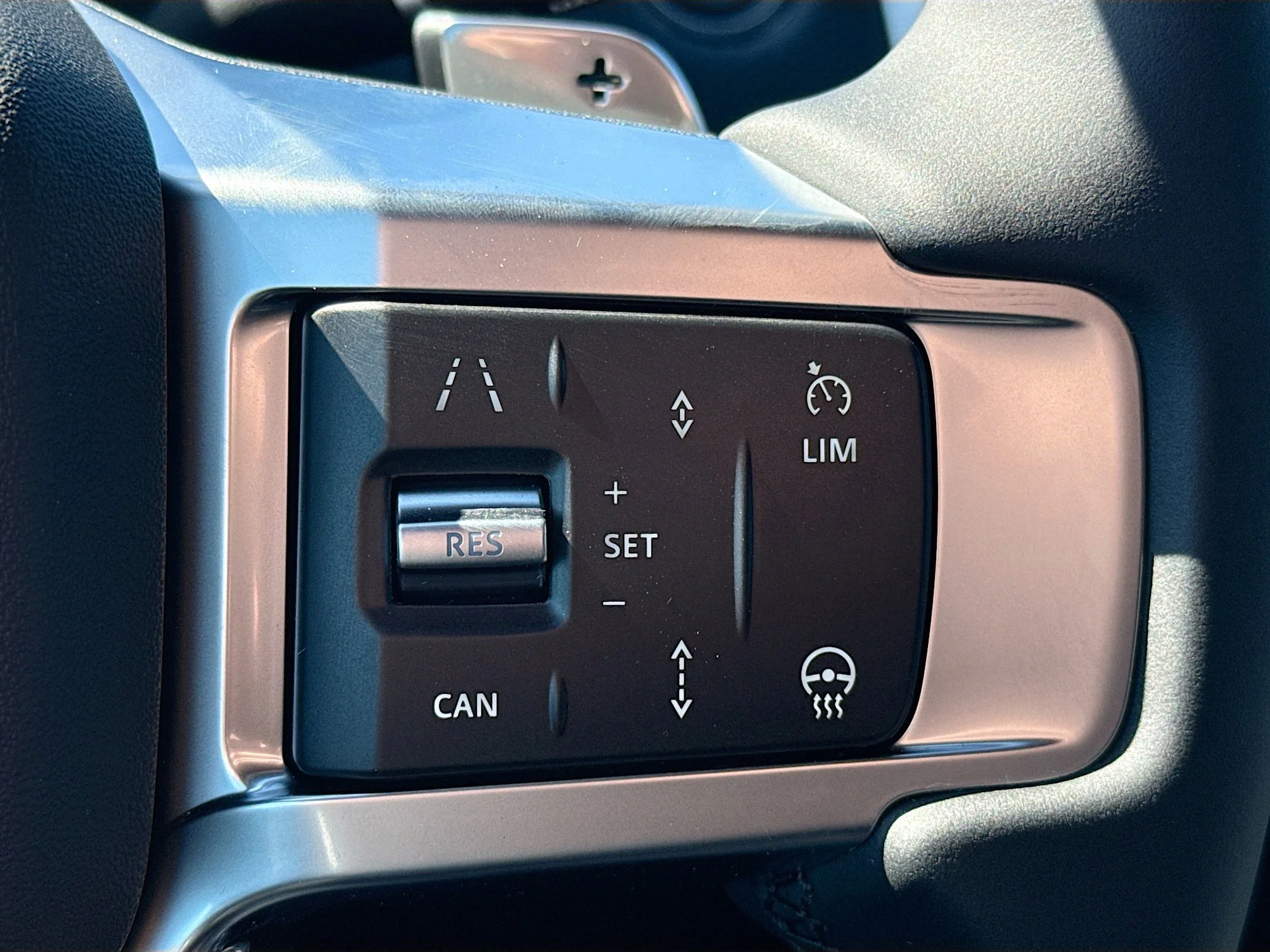 New 2026 Charente Grey Land Rover Dynamic SE image 40
