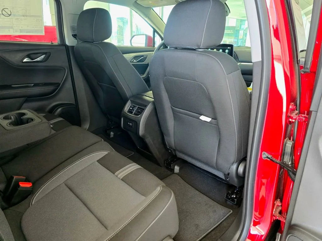 2025 Chevrolet Blazer 2LT - Photo 18