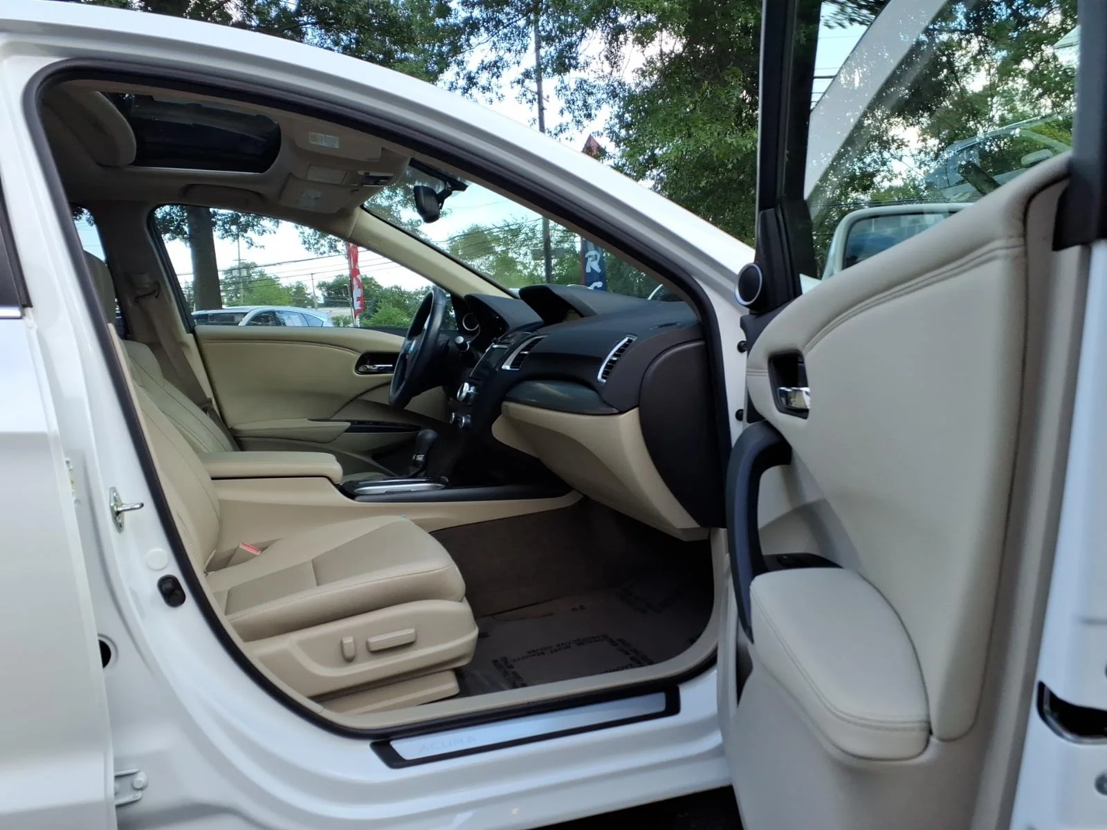 Used 2017 White Diamond Pearl Acura AWD with Technology Package image 12