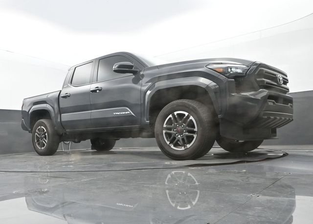 Used 2025 Underground Toyota SR5 image 23