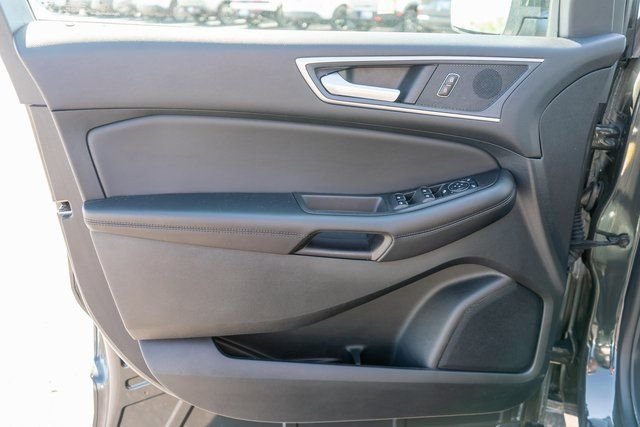 Used 2023 Green Ford SEL image 16