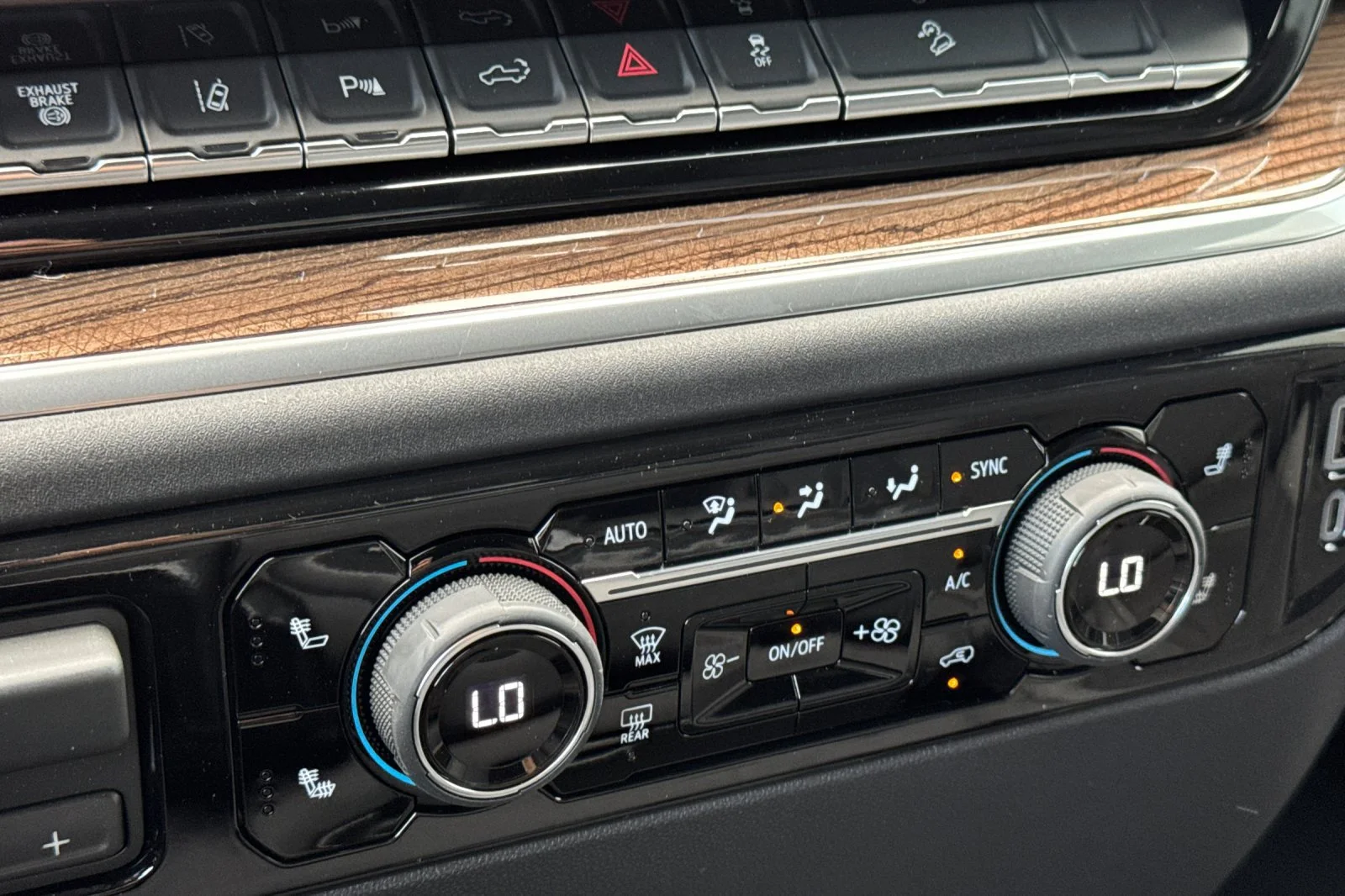 2026 Chevrolet Silverado 3500 HD LT view 19