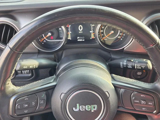 Used 2020 Gray Jeep Unlimited Sport image 23