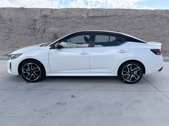 2025 Nissan Sentra SR photo 4