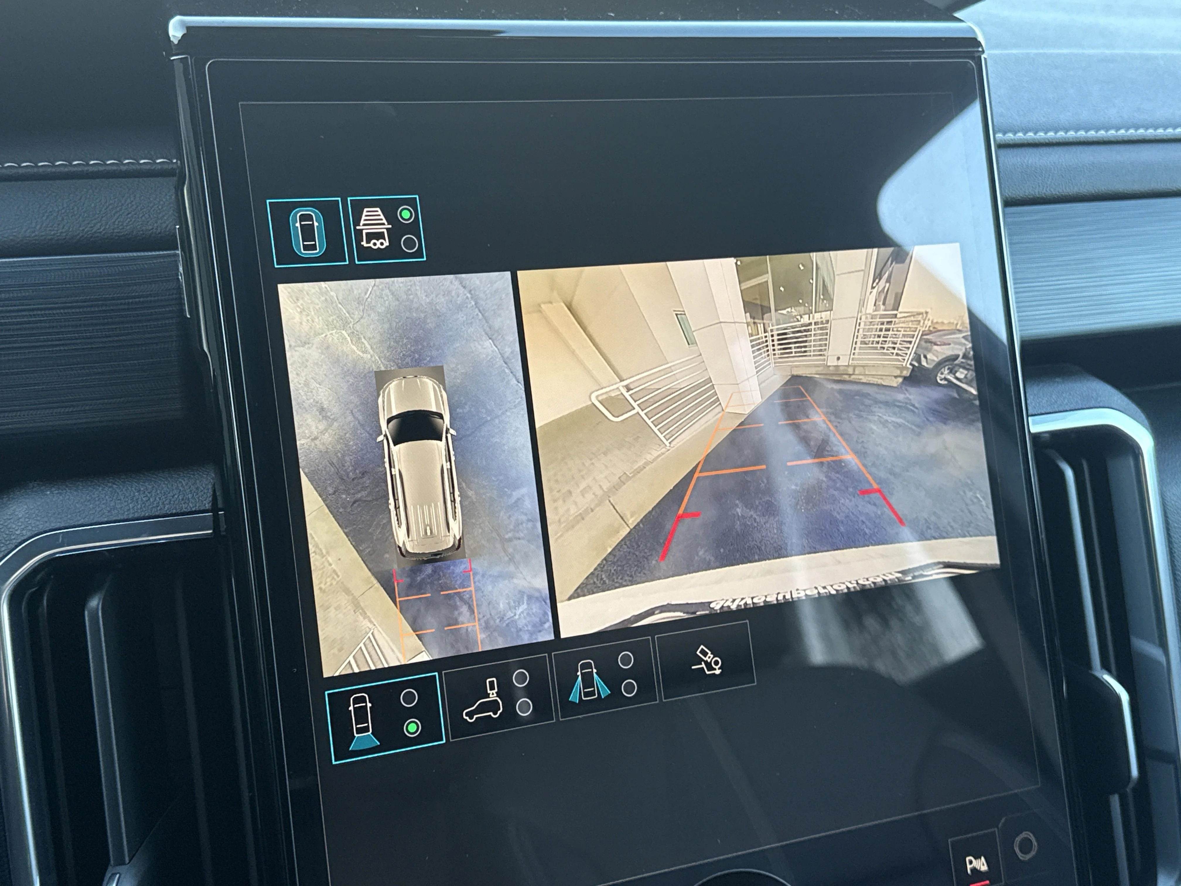 New 2026 Glacier White Tricoat GMC AWD Elevation image 10