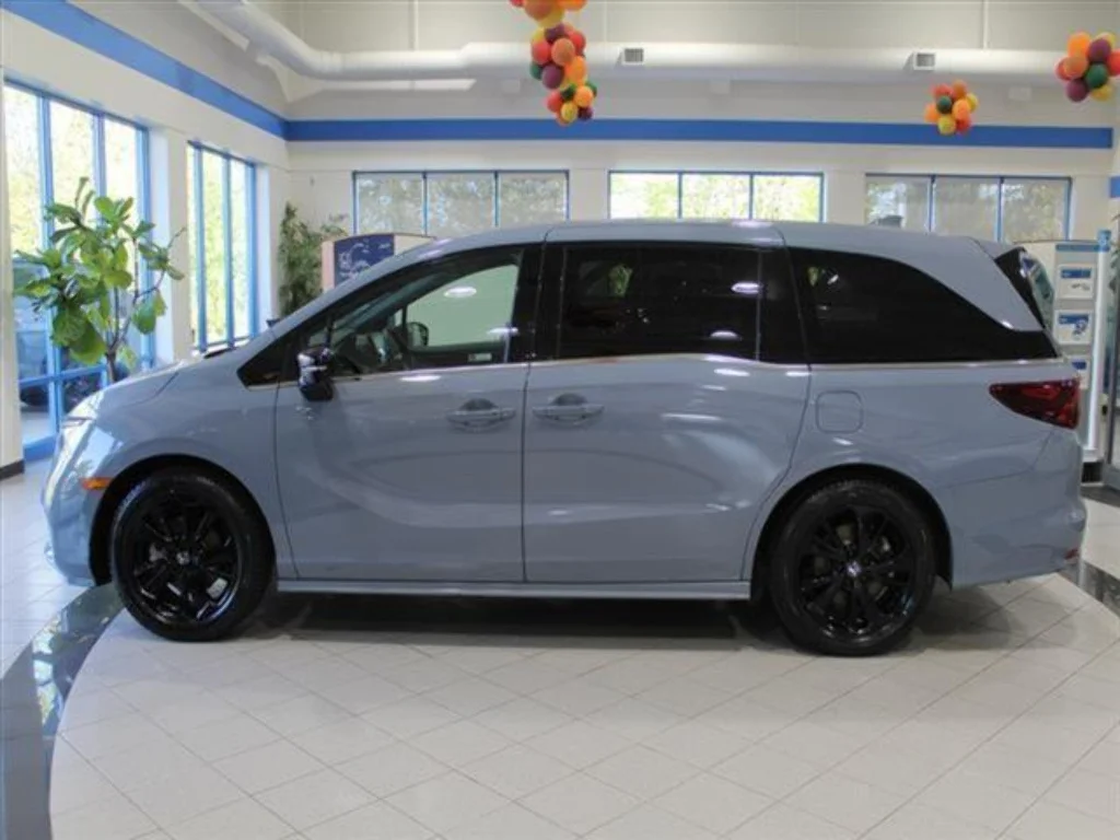2023 Honda Odyssey SPORT - Photo 8