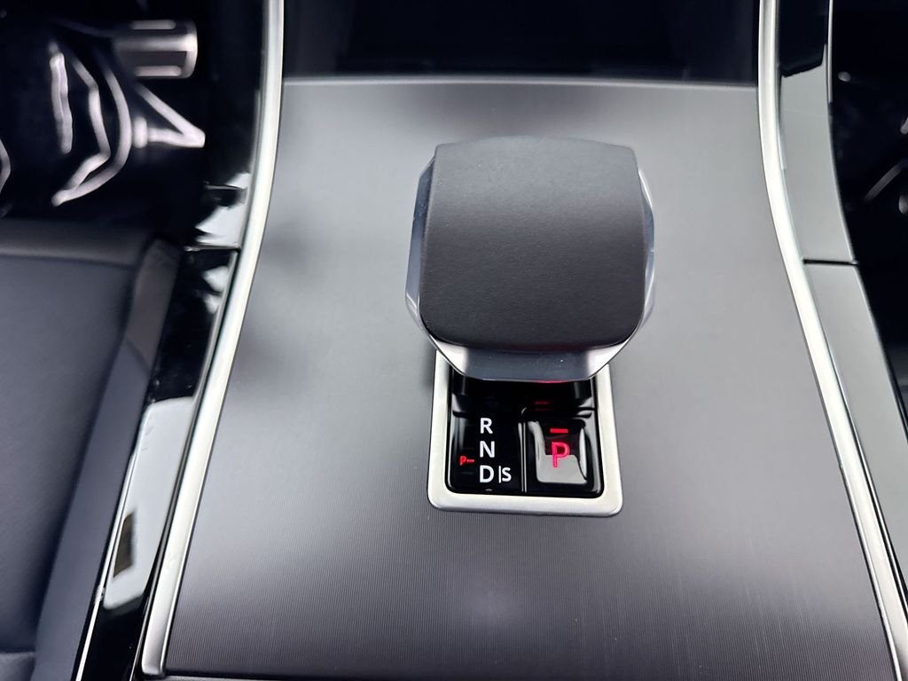 New 2026 Zadar Grey Land Rover Dynamic SE image 18