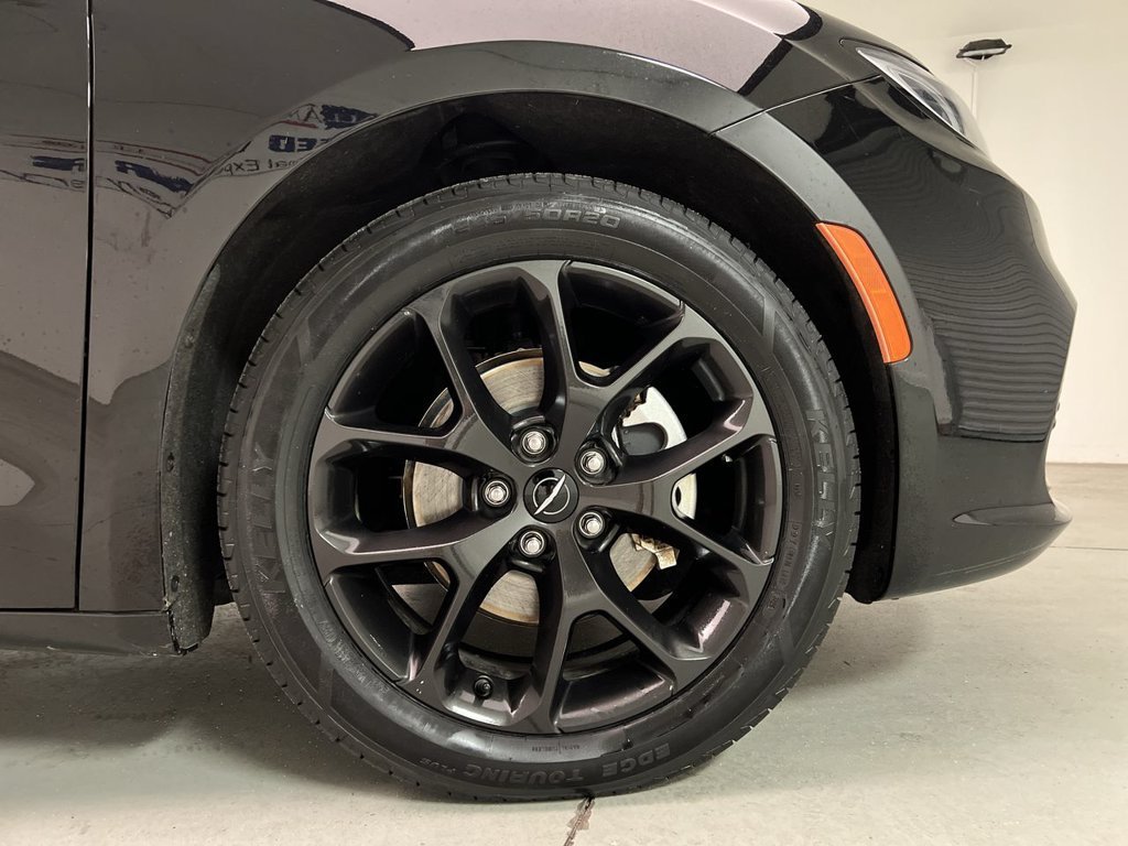 2025 Chrysler Pacifica Limited - Photo 10