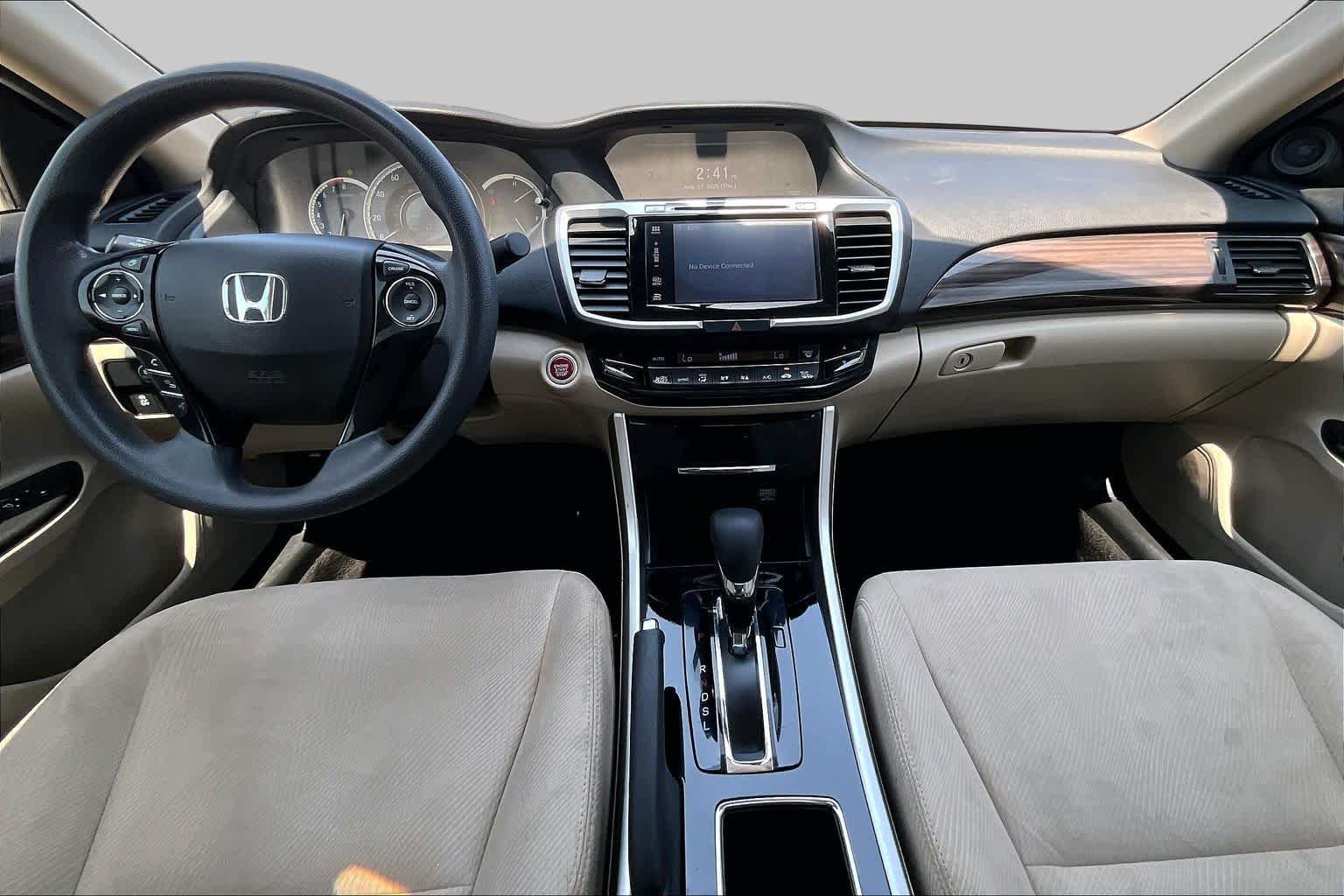 Used 2016 Champagne Frost Pearl Honda EX image 16