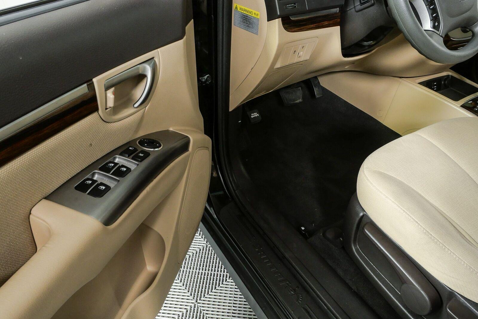 Used 2011 Phantom Black Metallic Hyundai GLS image 7