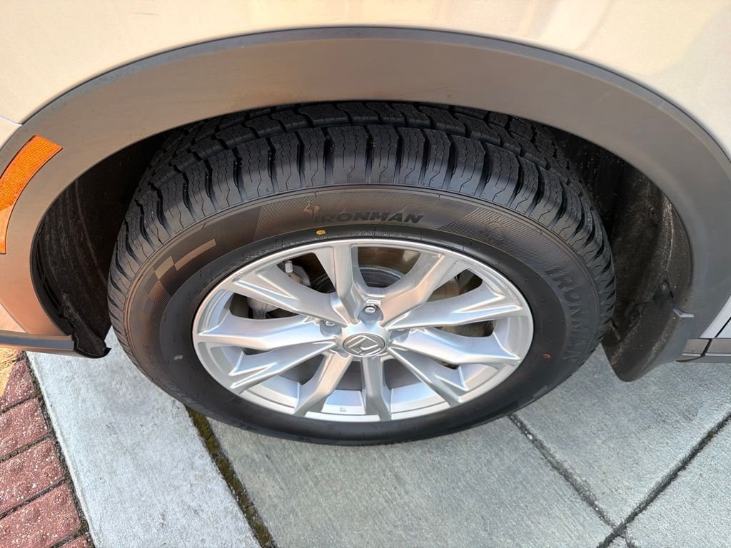 Used 2025 Silver Honda EX-L image 9