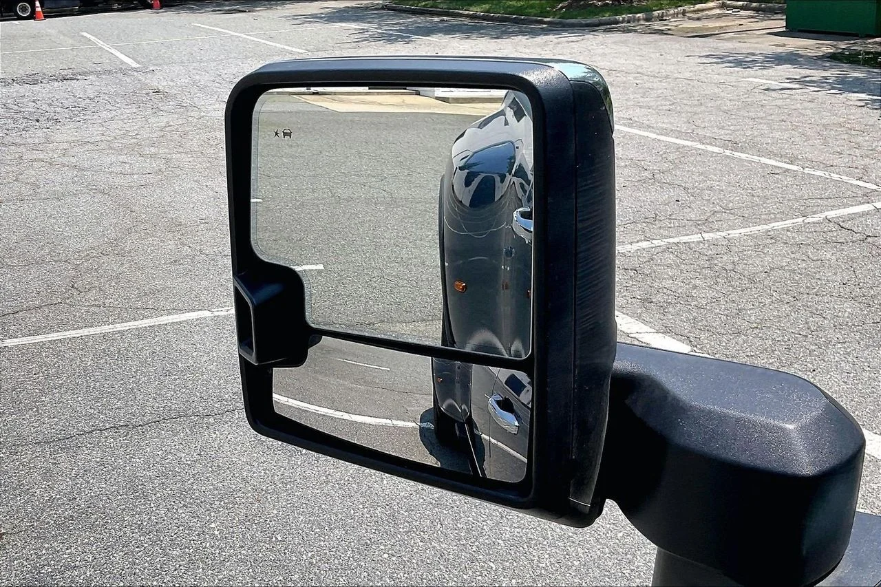 Used 2024 Blue Chevrolet High Country image 30