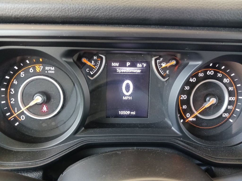 Used 2025 Gray Jeep Nighthawk image 18