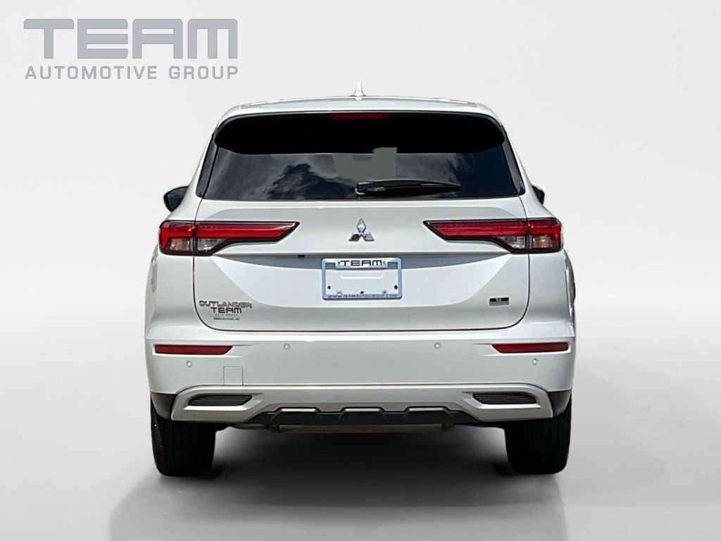 Used 2023 White Mitsubishi SE Special Edition image 6