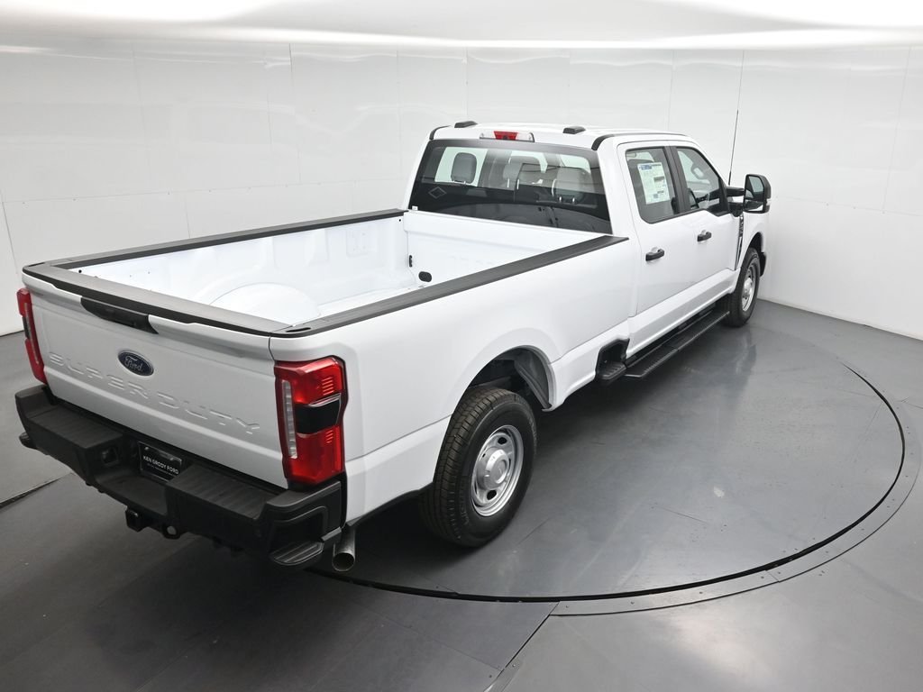 New 2026 Oxford White Ford XL image 35