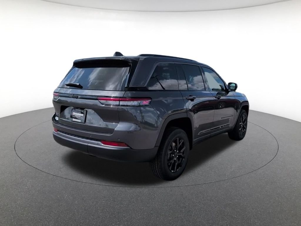 New 2026 Baltic Gray Metallic Clearcoat Jeep Altitude image 7