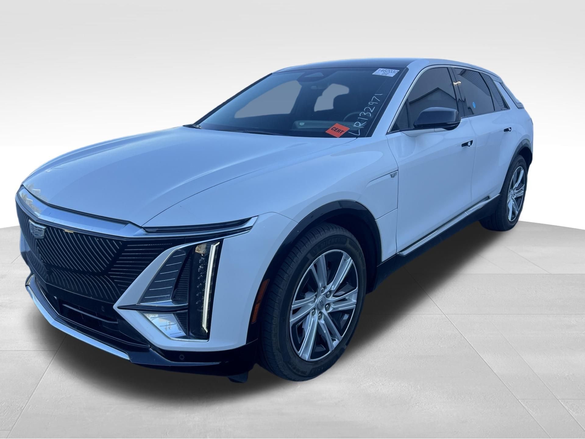 Used 2024 White Cadillac Tech image 9
