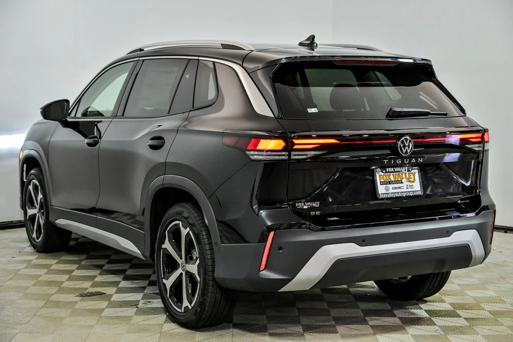 New 2026 Black Volkswagen 2.0T SE image 4