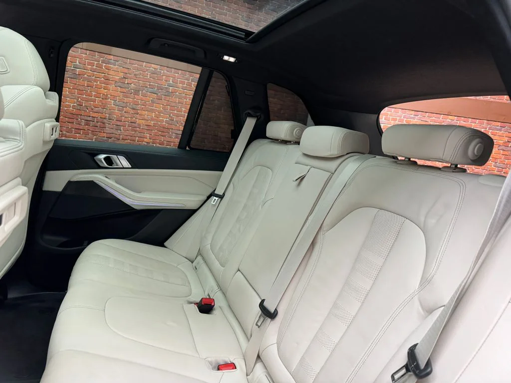 Used 2022 Brown BMW xDrive40i image 26