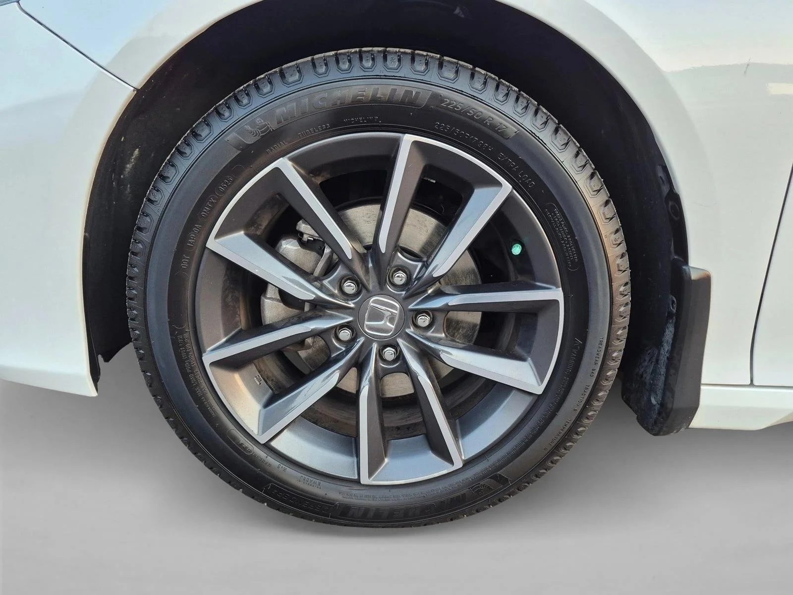 Certified Used 2021 Black Honda EX-L image 24
