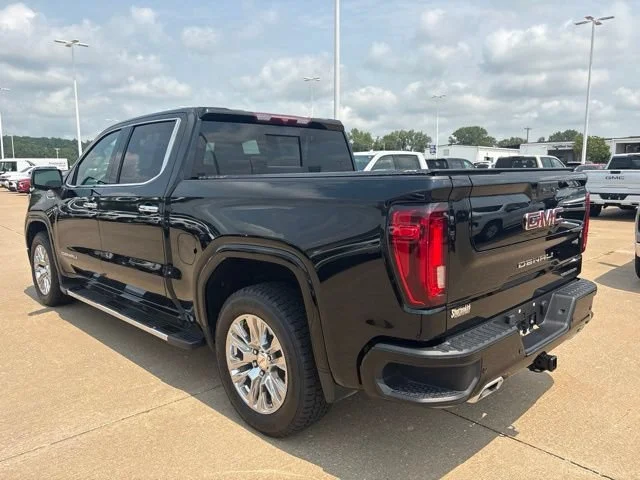 Used 2023 Onyx Black GMC Denali image 7