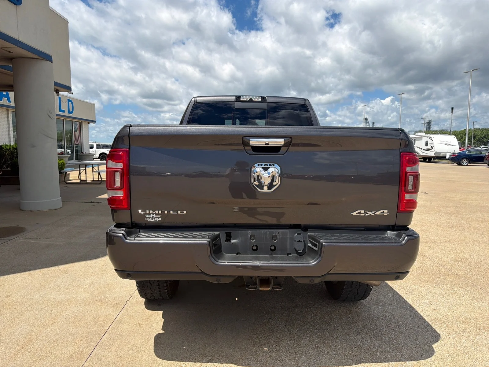 Used 2019 Granite Crystal Clearcoat Metallic Ram Limited image 10