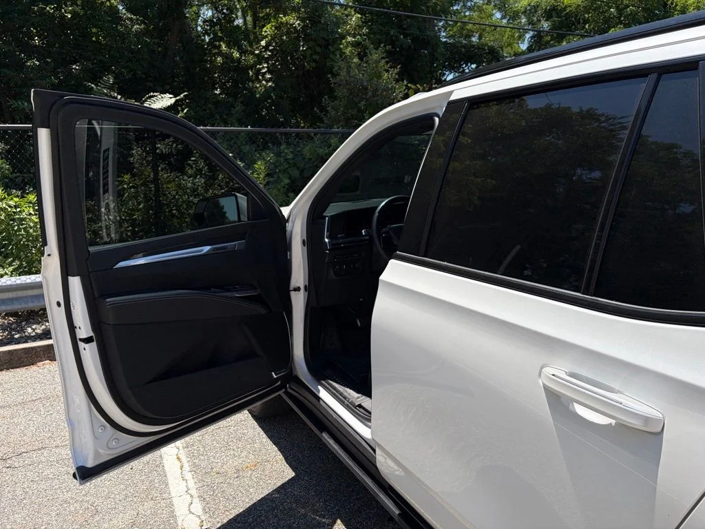 Used 2025 White Cadillac V-Series image 13