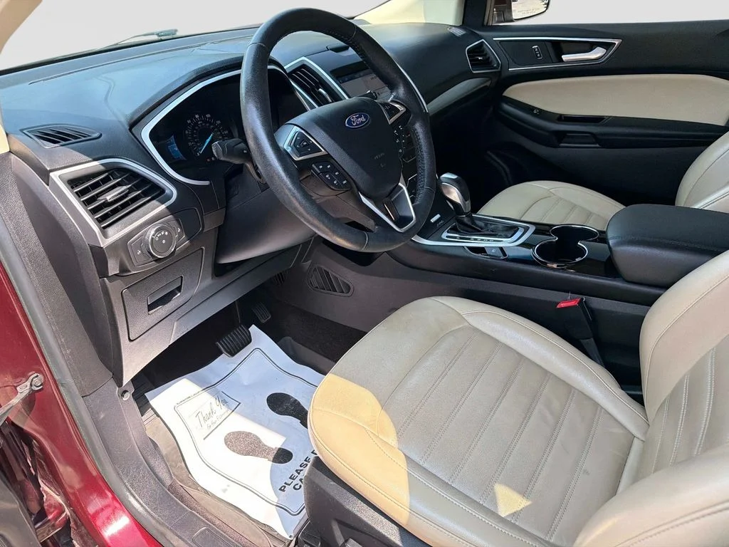 Used 2017 Red Ford SEL image 22
