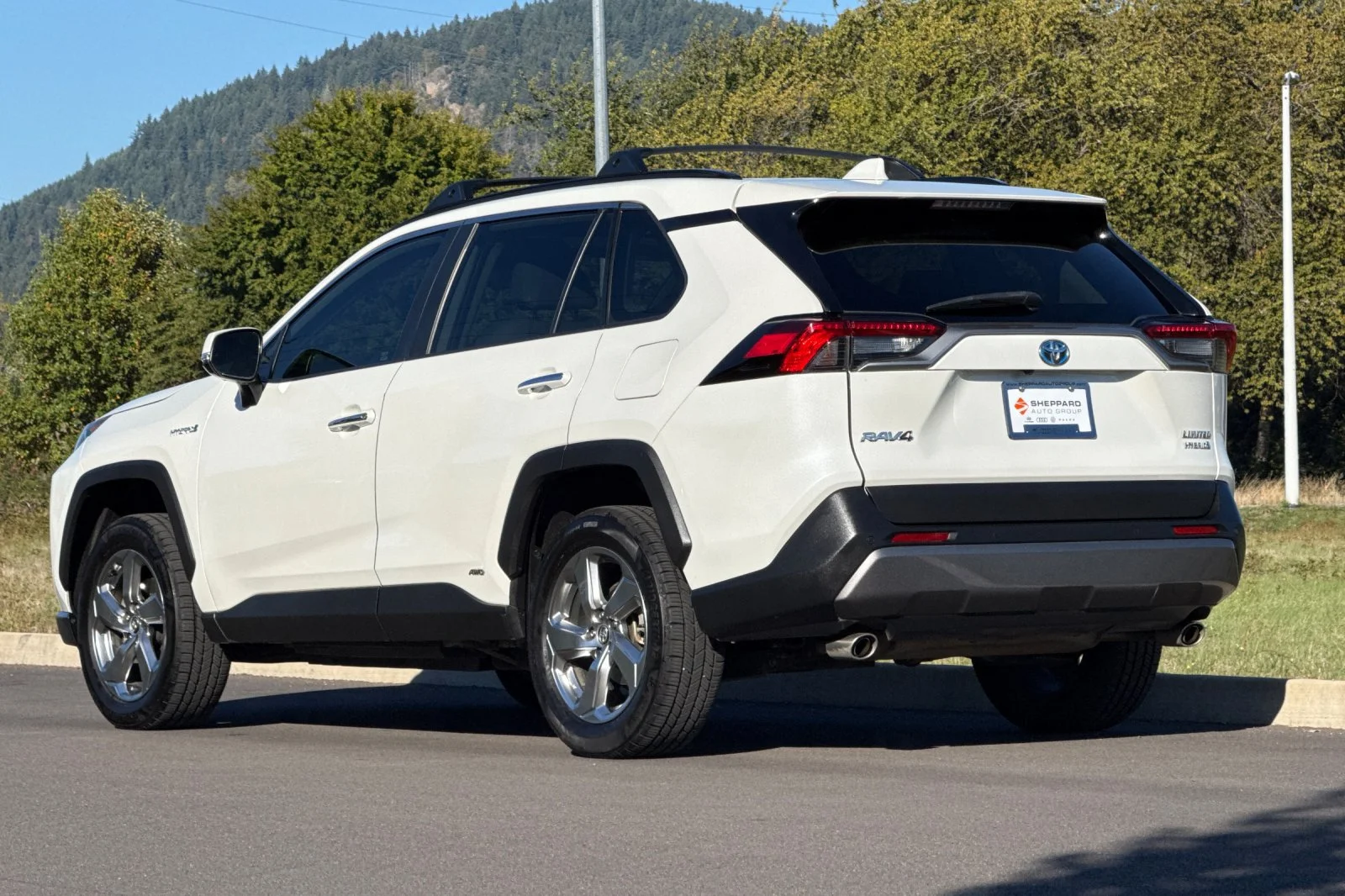 Used 2020 White Toyota Limited image 5